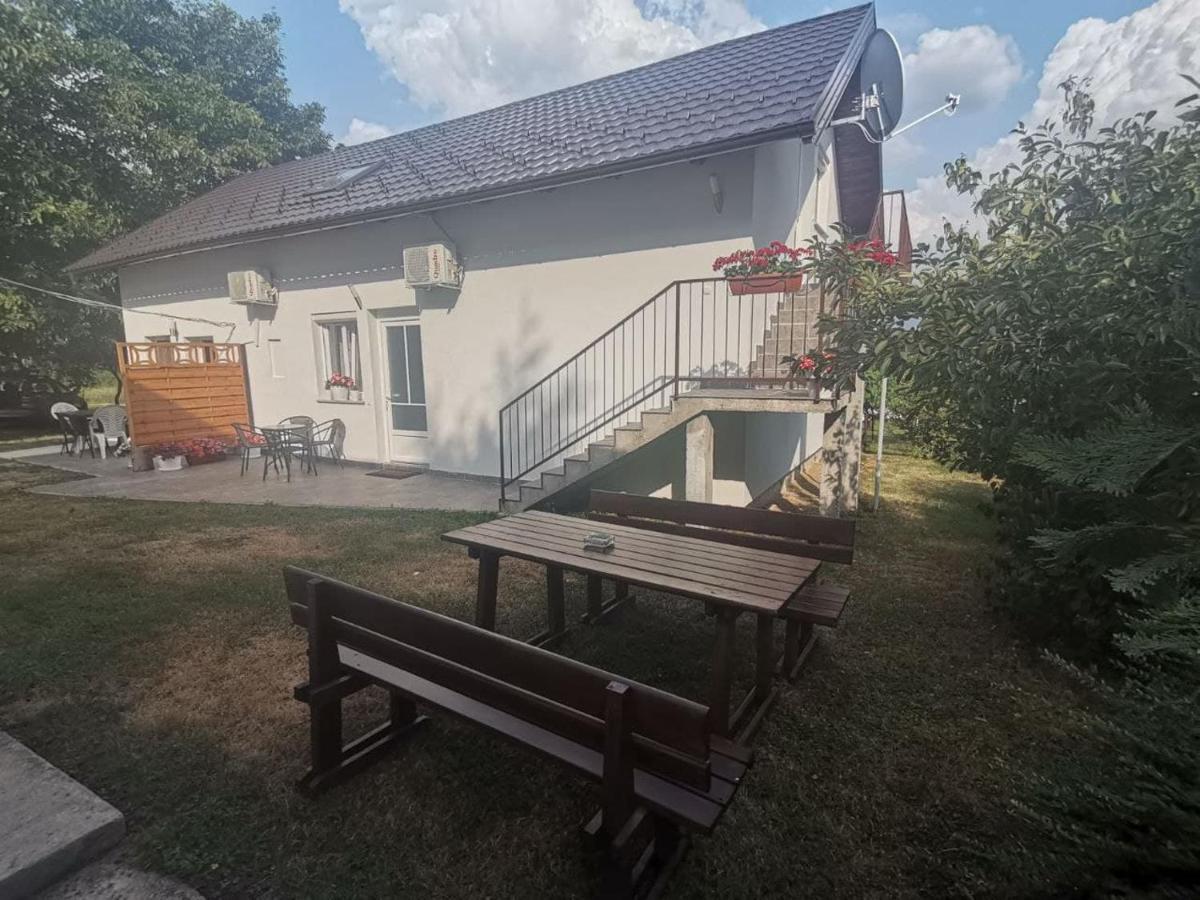 New Apartment Near Plitvice Lakes Smoljanac Kültér fotó