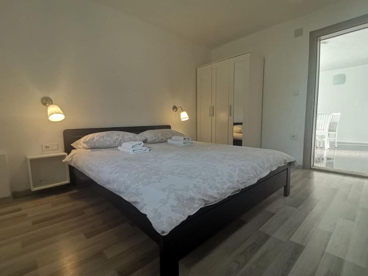 New Apartment Near Plitvice Lakes Smoljanac Kültér fotó