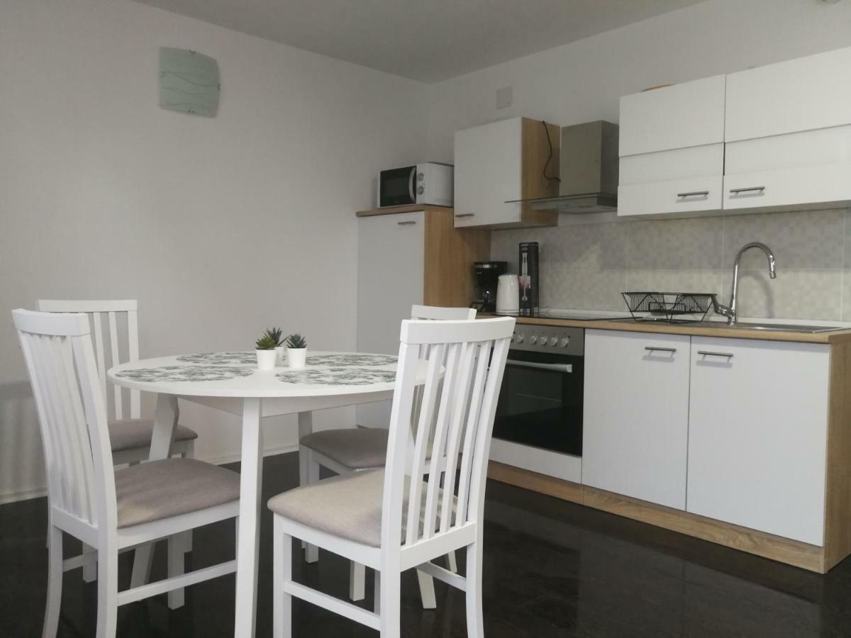 New Apartment Near Plitvice Lakes Smoljanac Kültér fotó